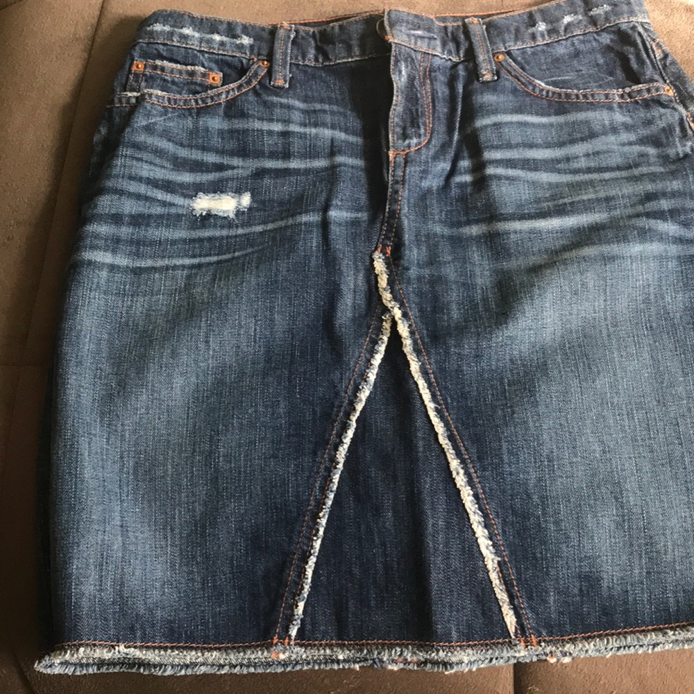 Brand new size 26 jeans skirt from banana republic